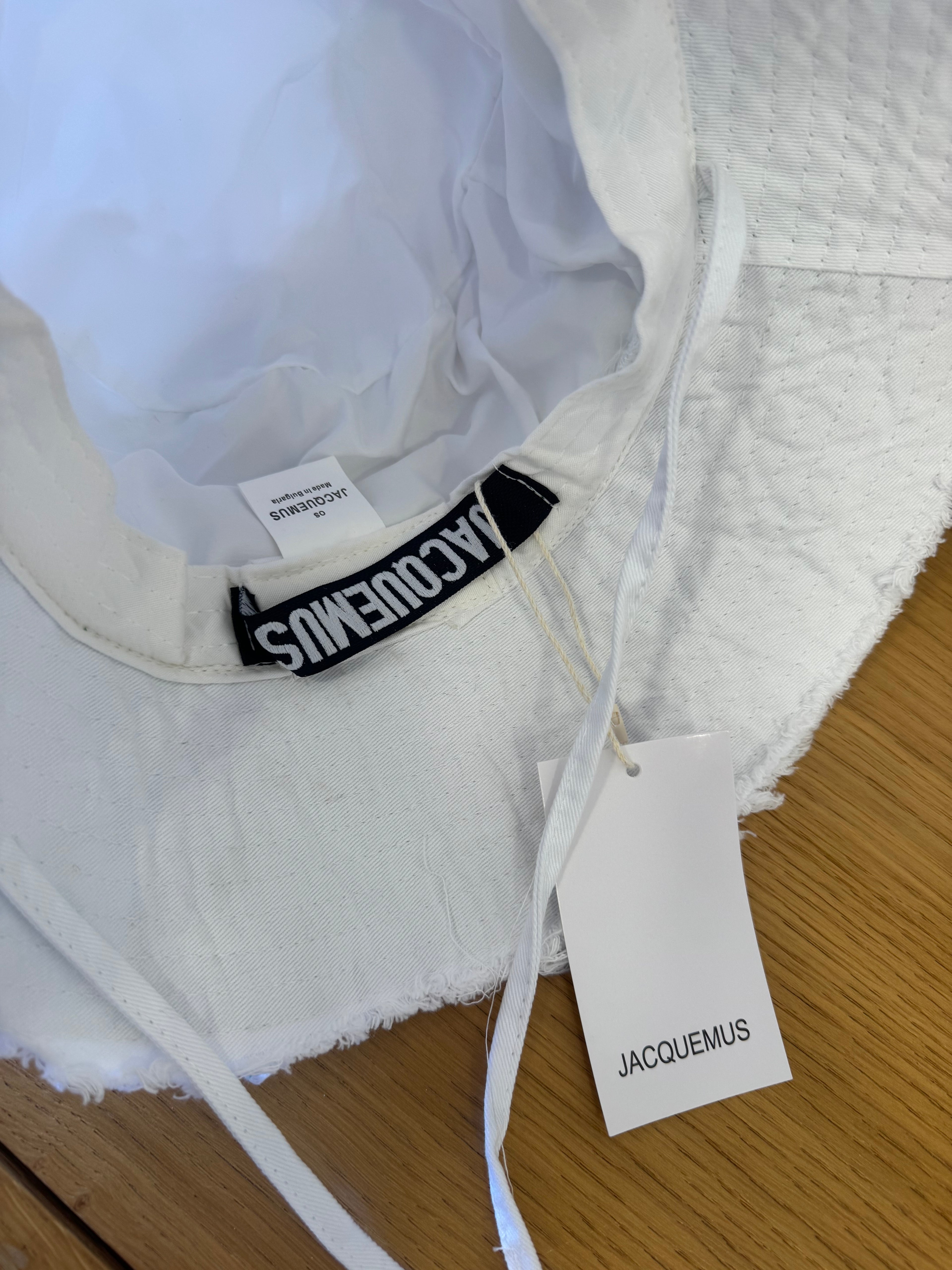 Cappello bianco