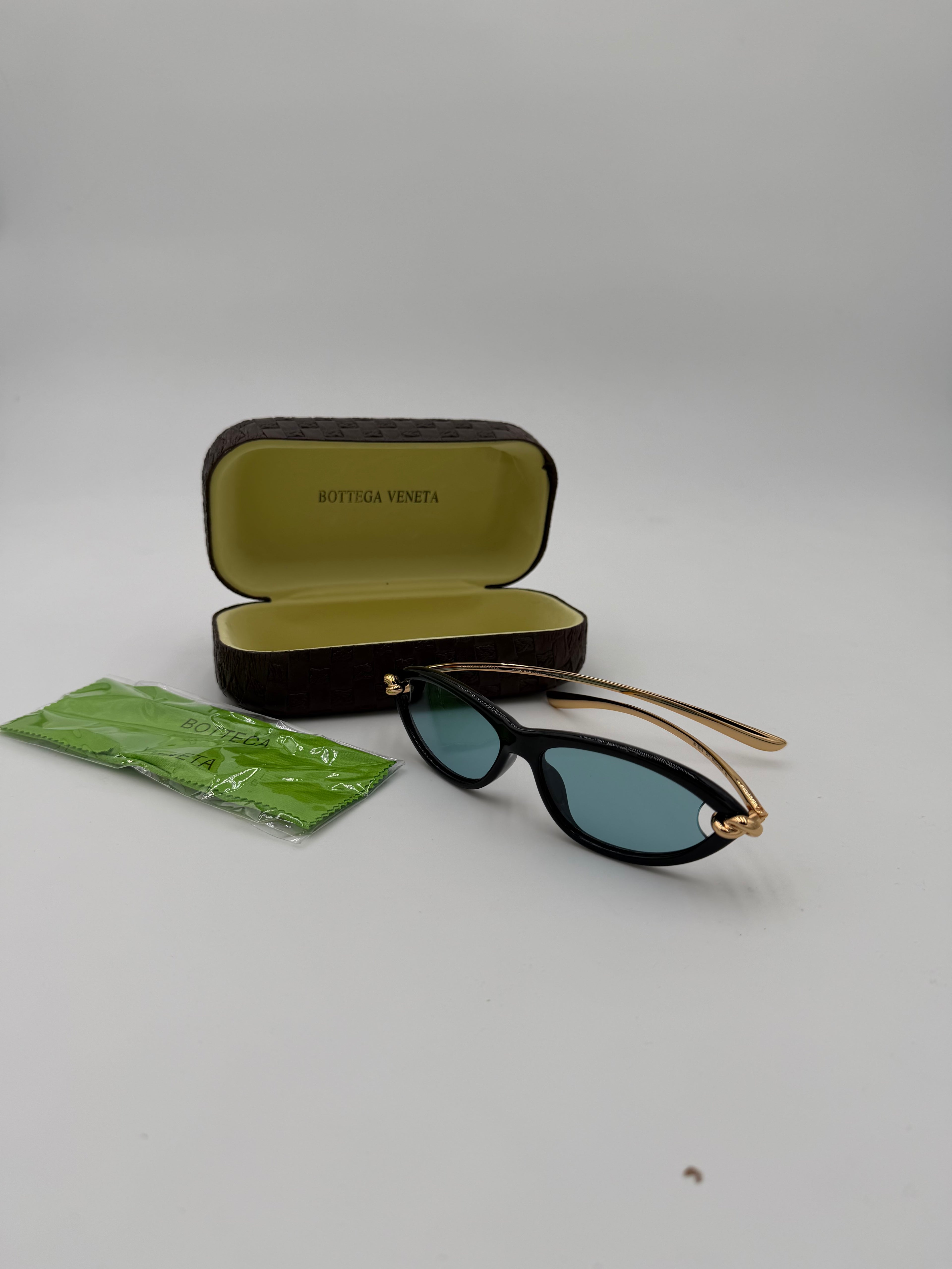 Occhiali bottega celeste