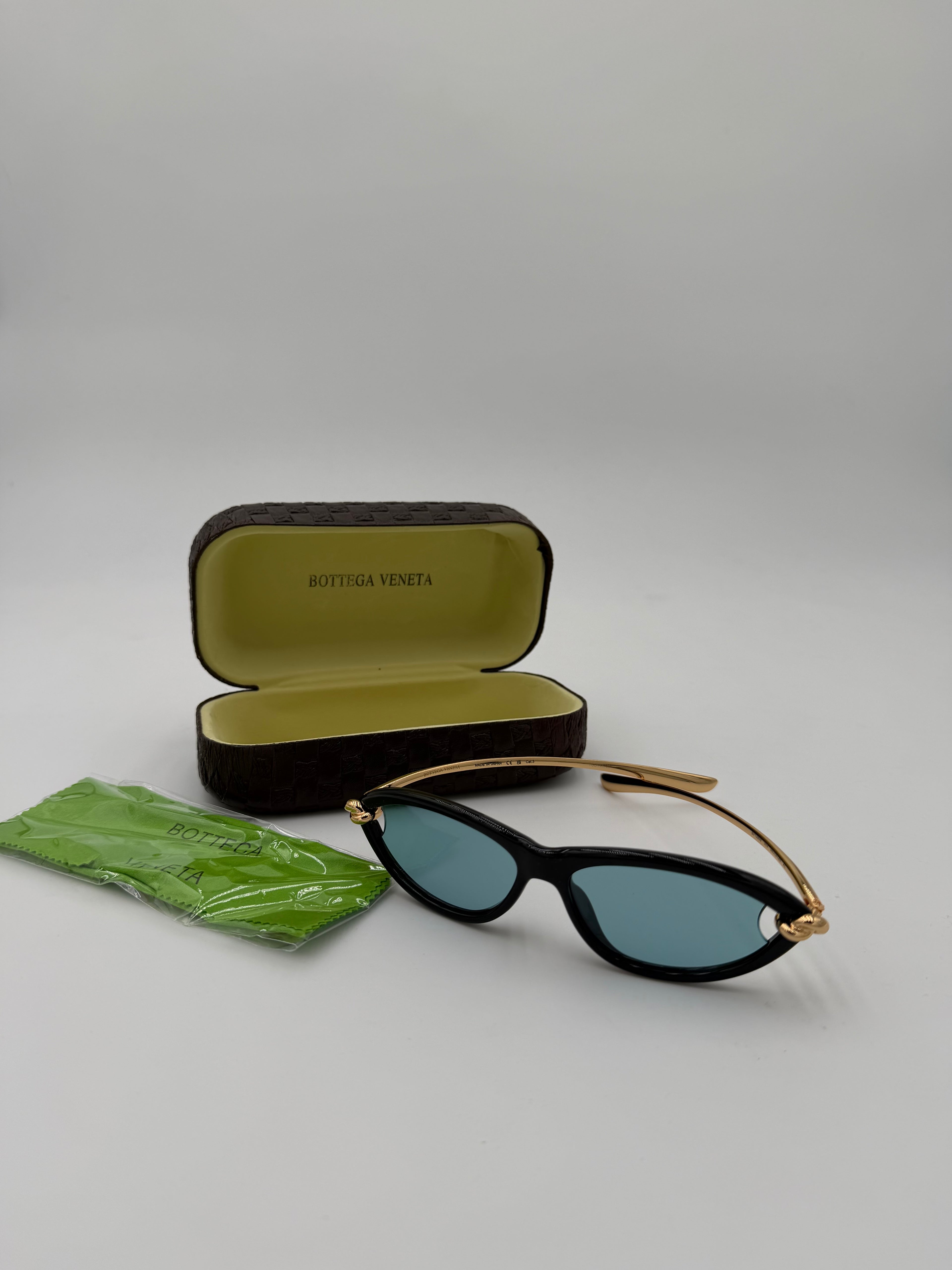 Occhiali bottega celeste